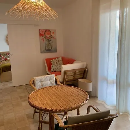 L Atelier شقة Vergèze