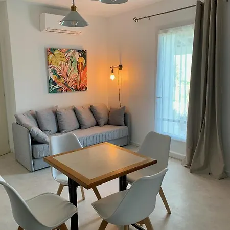 L Atelier شقة Vergèze